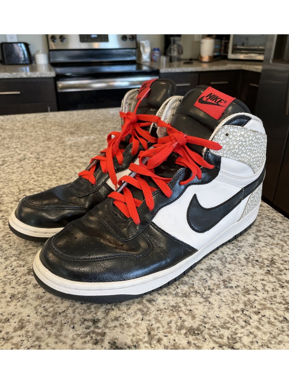 Nike Big Nike High Top Chicago Bulls Miami Heat Black Red Colorway Men's Size 12